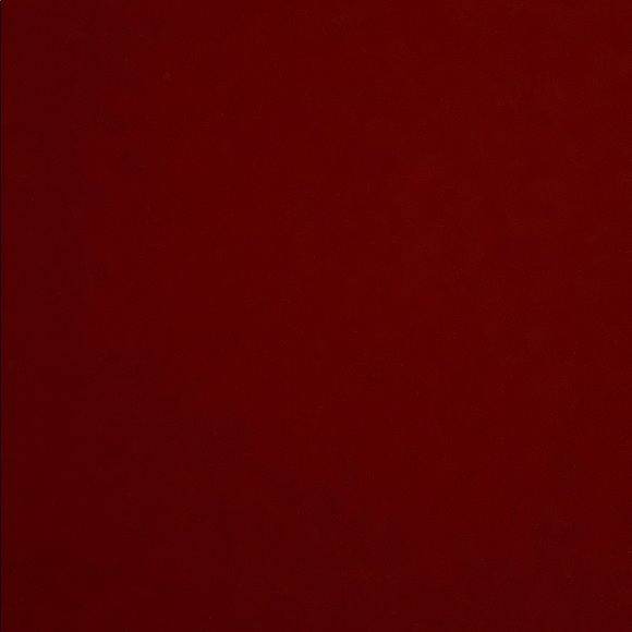 Meet your Posher, Stephanie - Picture 1 of 1